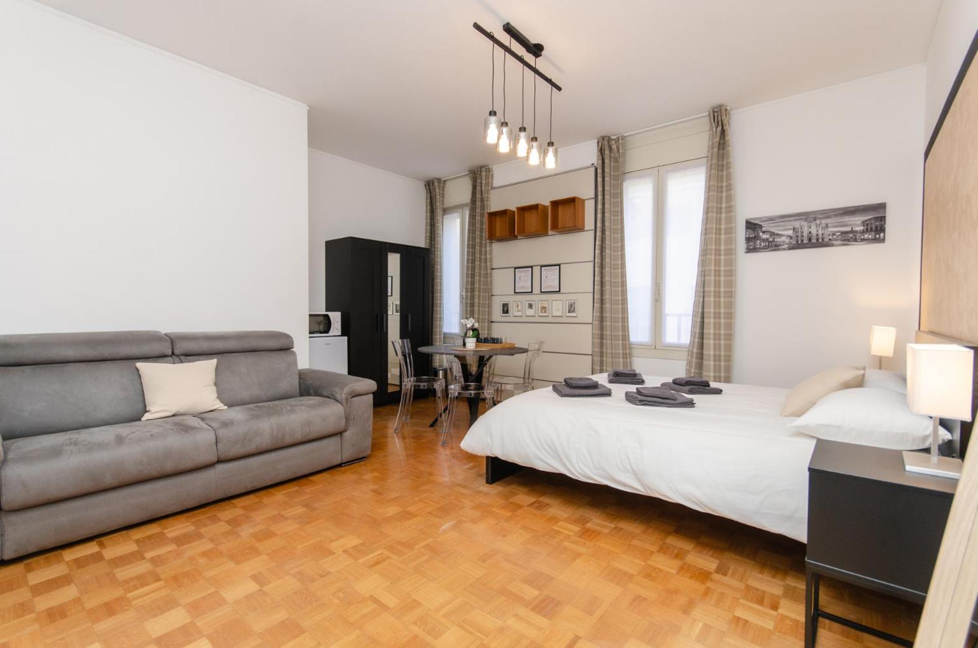 Homestay Brown Milan